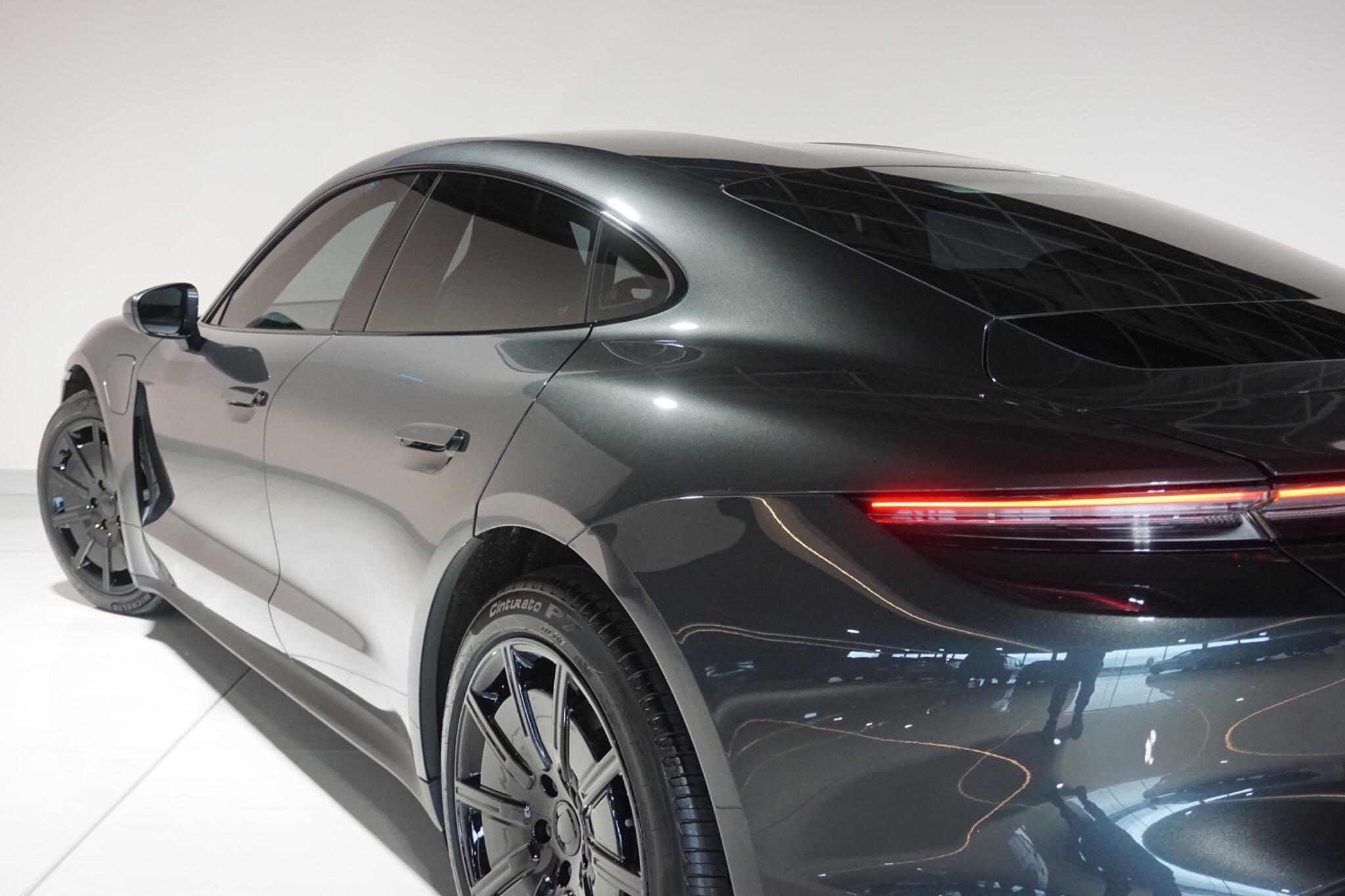 Porsche Taycan Performance Plus 93.4kWh 4S Saloon 4dr Electric Auto 4WD (571 ps)